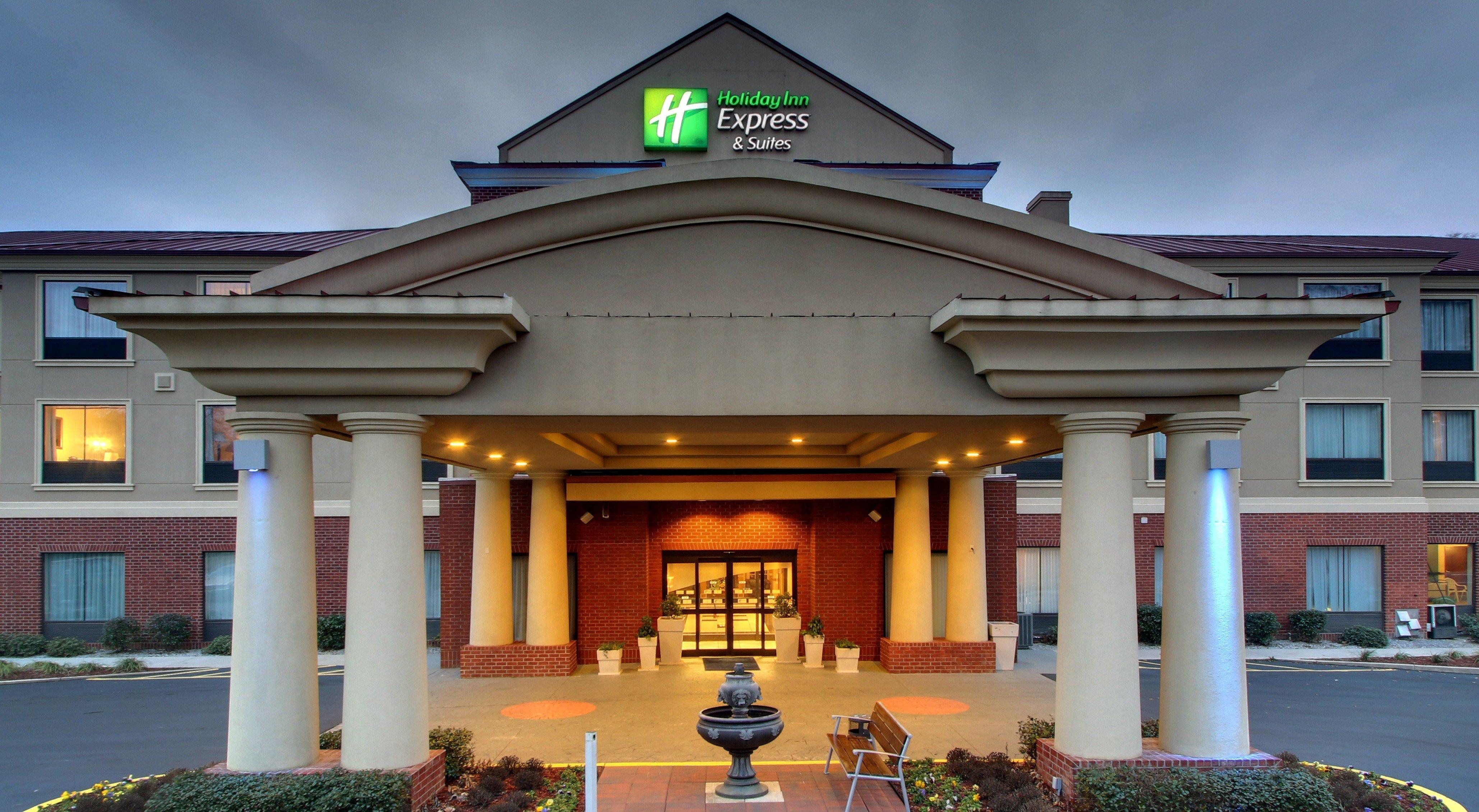 Holiday Inn Express & Suites Laurel, An Ihg Hotel Exterior photo