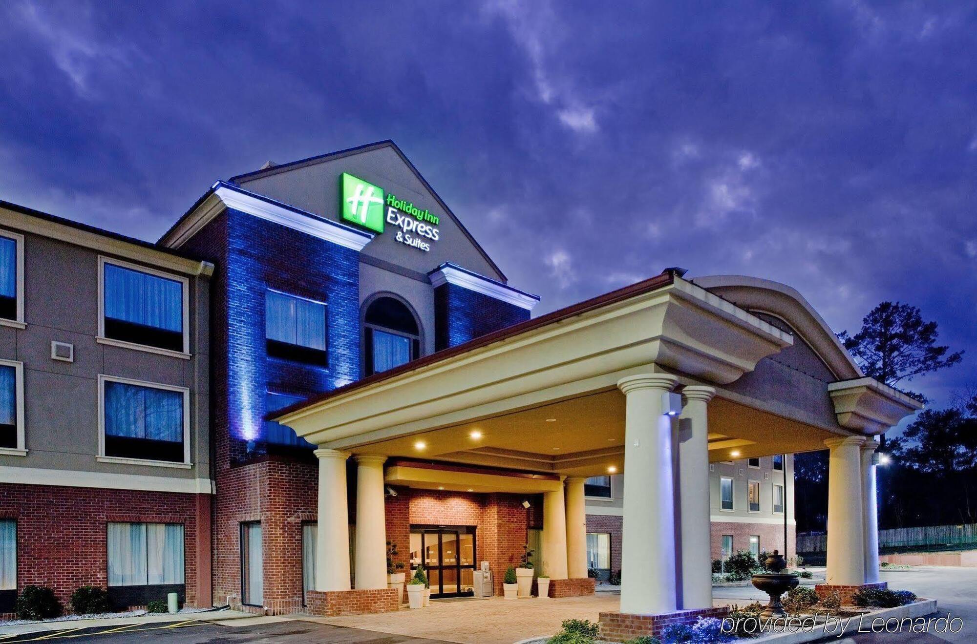 Holiday Inn Express & Suites Laurel, An Ihg Hotel Exterior photo